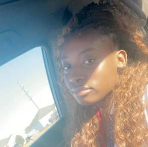 Meet your Posher, Shania